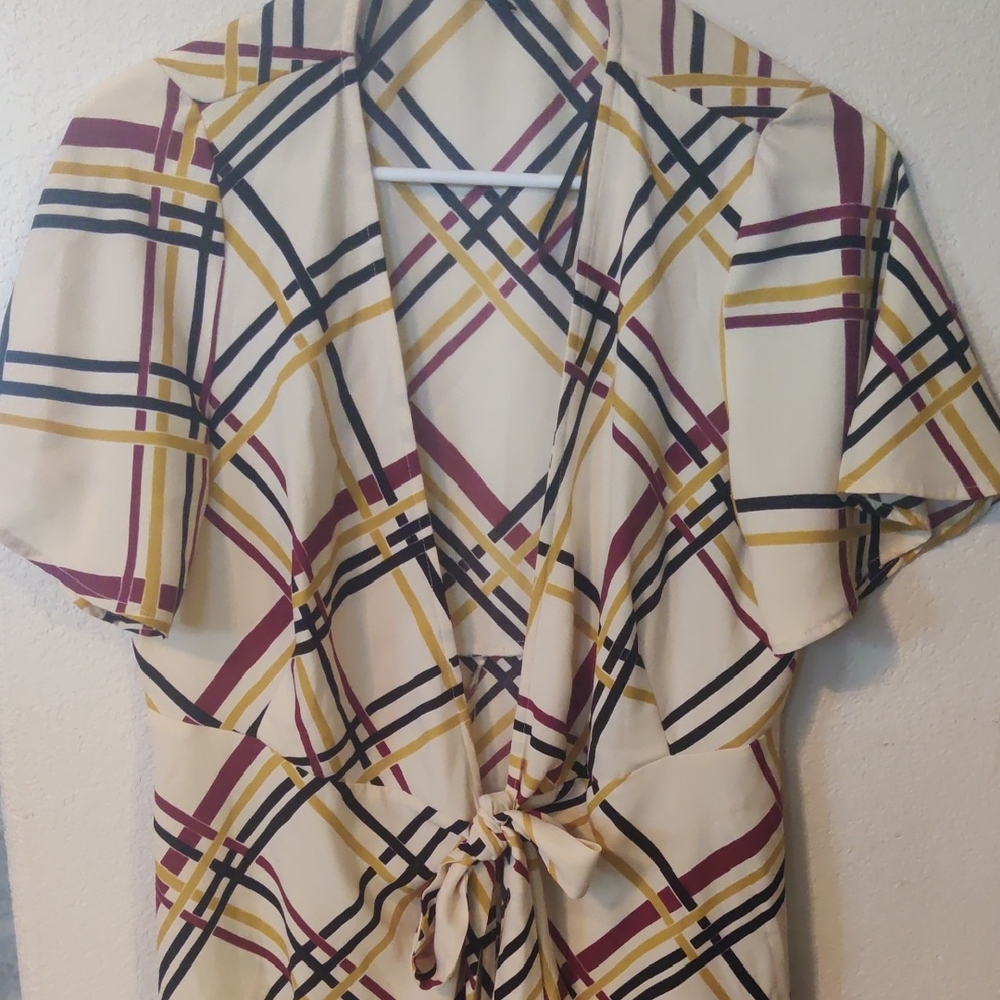 Forever 21 Multicolor Plaid Tie-Front Blouse